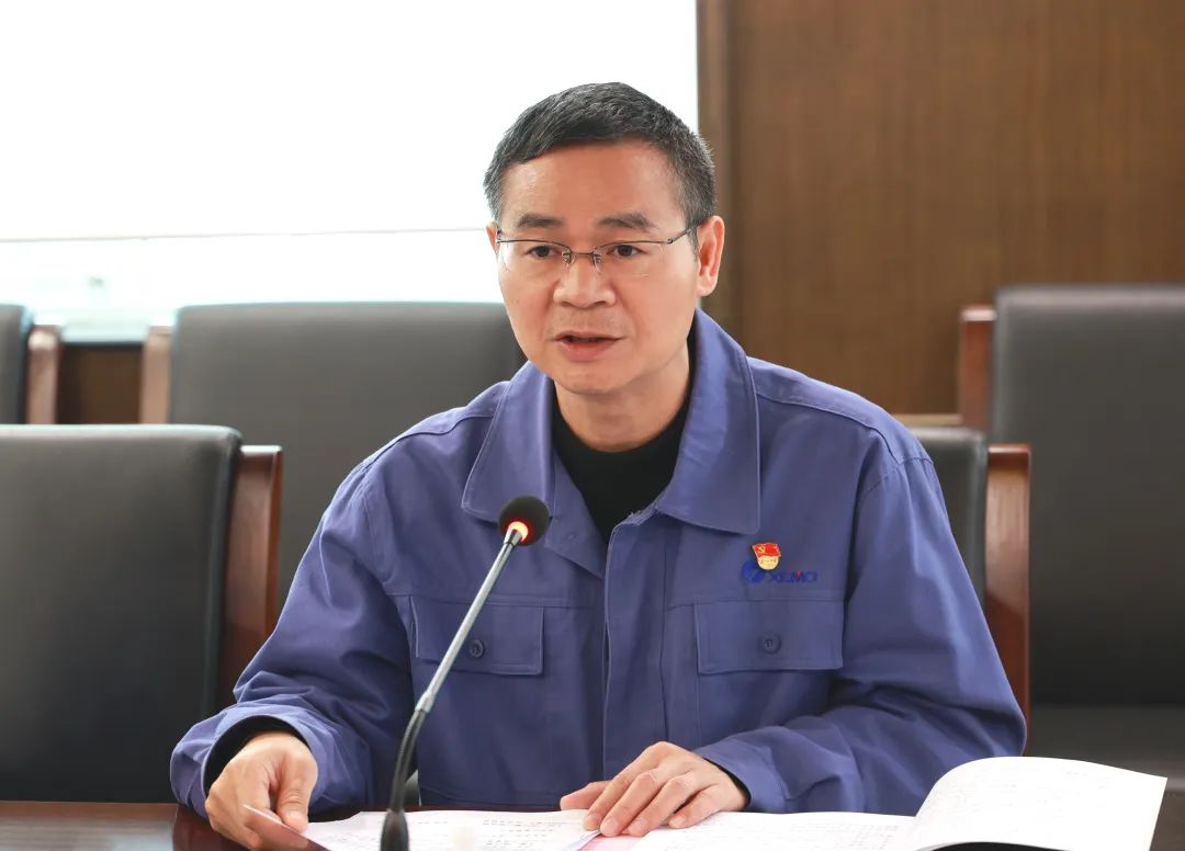 湘電集團(tuán)召開第六屆董事會(huì)第十一次會(huì)議  周健君.jpg